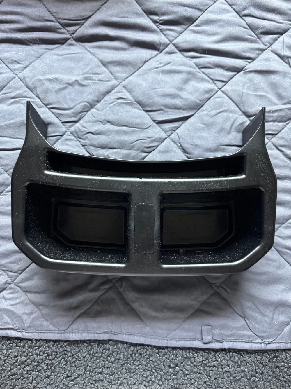 Jeep Wrangler 2022 eX4 rear center cup holder and organizer.